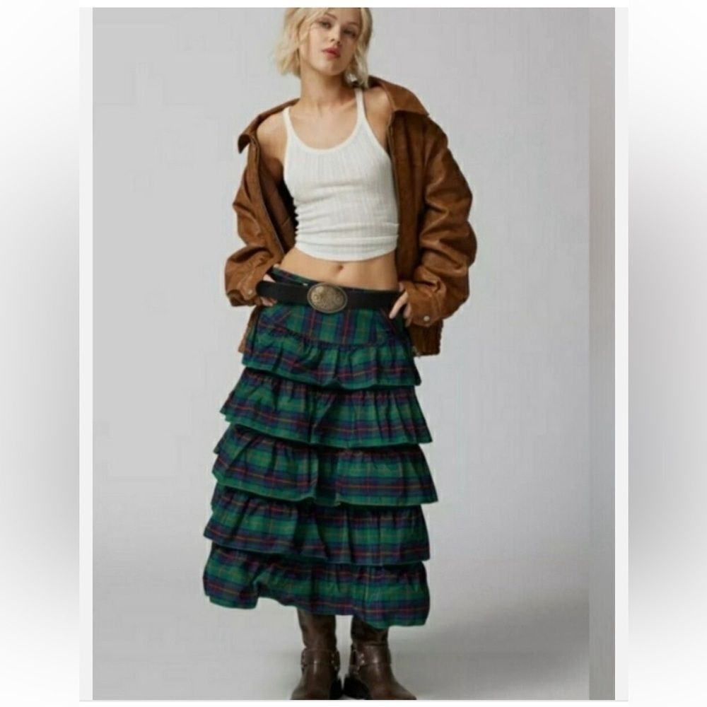Urban Outfitters Midi Skirt Rainee Tiered Holiday Green Plaid Preppy Sz Small